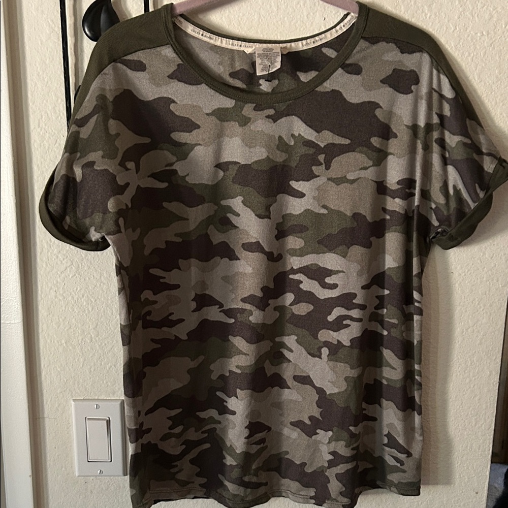 LUCKY BRAND Olive Camouflage Tee - Picture 1 of 3